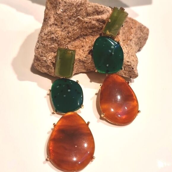New ZARA Resun Geometric Drop Earrings Goldish Green Green Amber - Picture 1 of 9